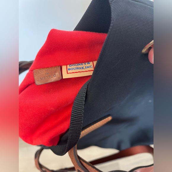 Dooney & Bourke blk tote - Picture 10 of 15